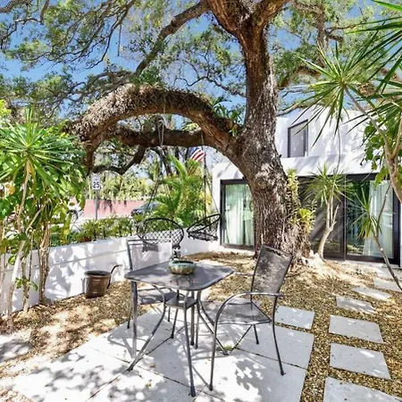 Las Olas Hammocks Unit 4 By Pmi